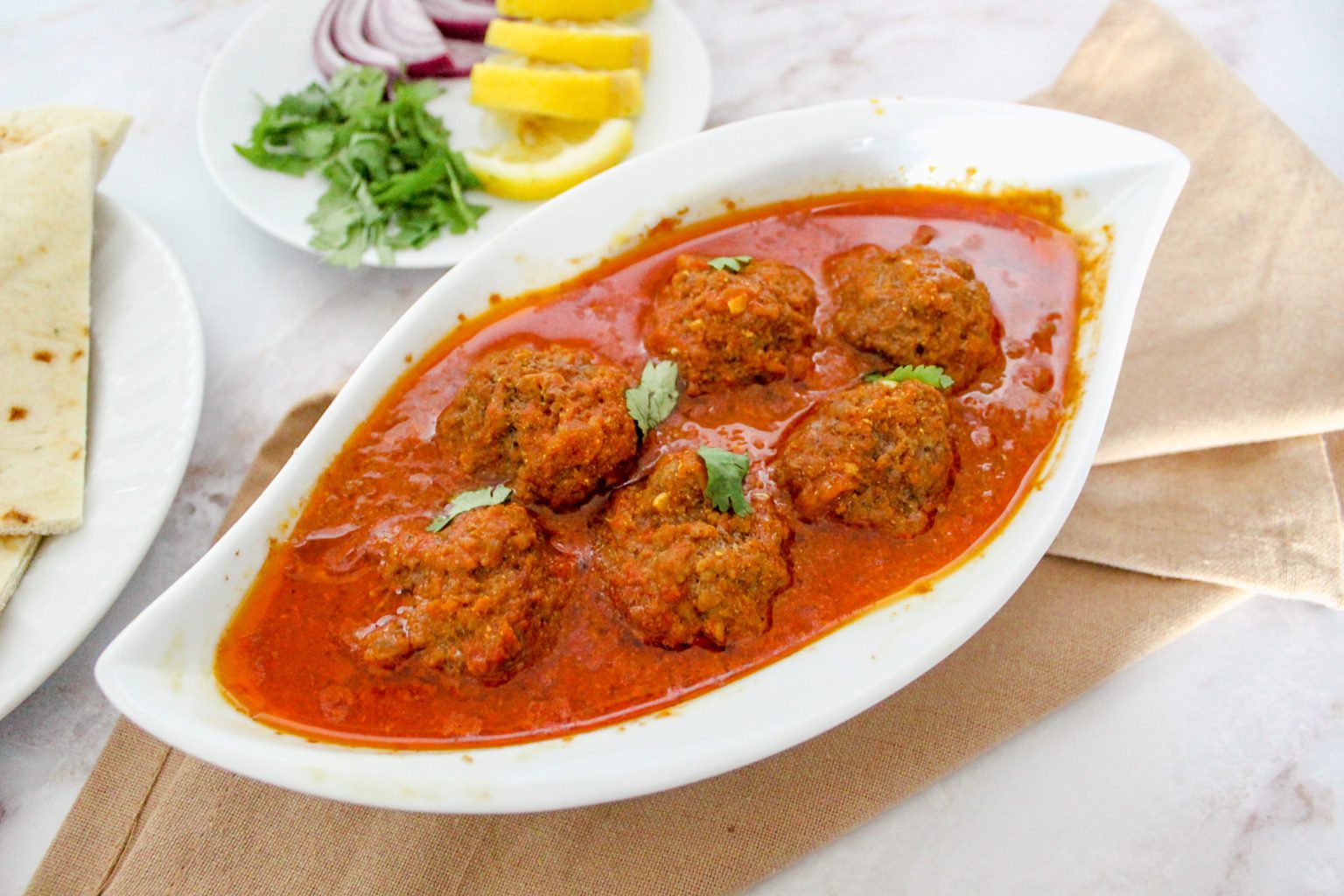 Kofta Curry: Pakistani Beef Meatball Curry - The Spice Mess
