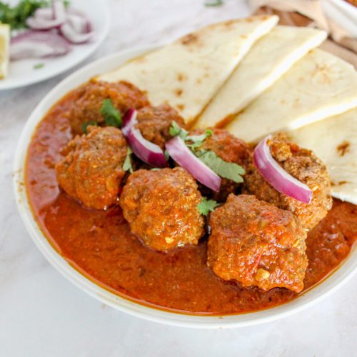 Kofta Curry: Pakistani Beef Meatball Curry