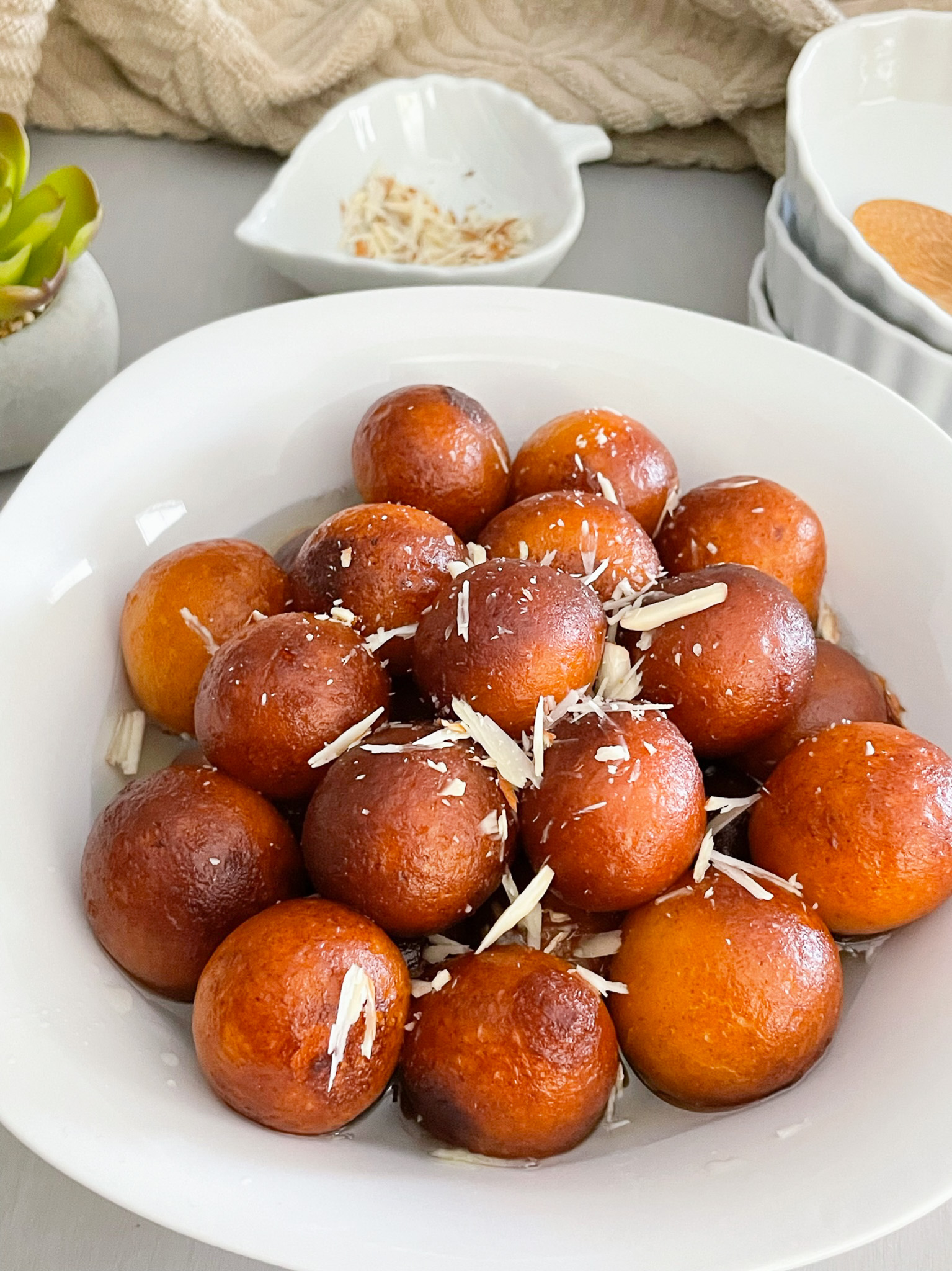 gulab-jamun-recipe-how-to-make-gulab-jamun-with-milk-powder