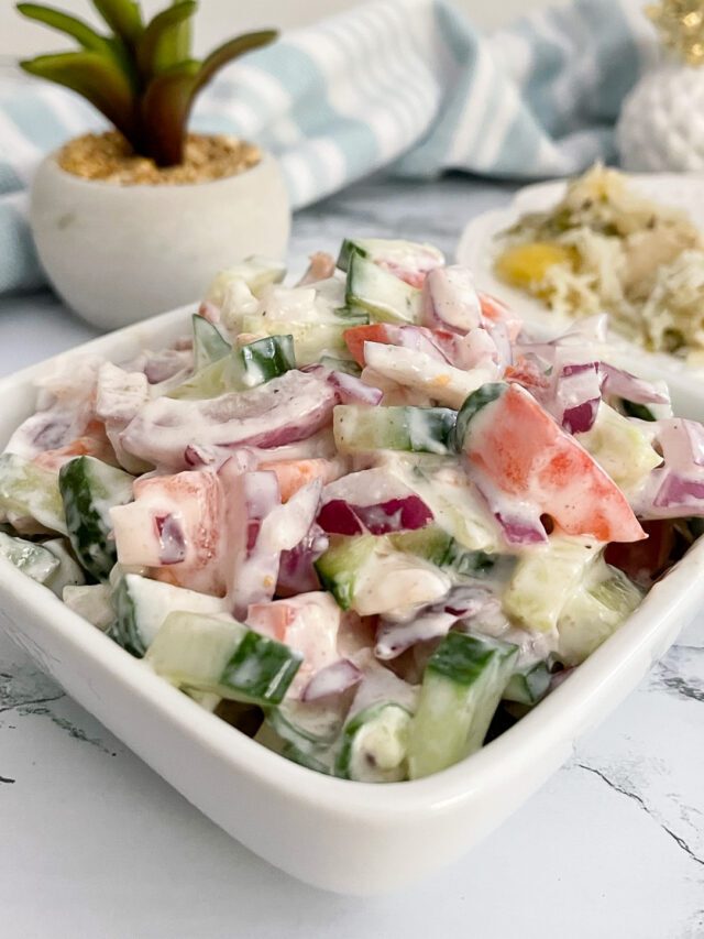 Kachumber salad with yogurt